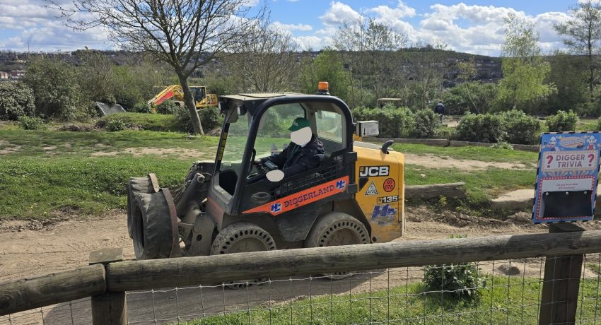 Diggerland tractor